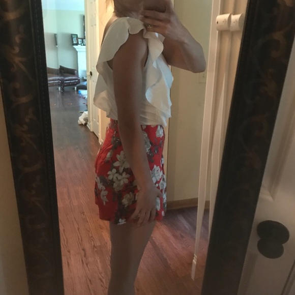 Club Monaco ruffle top - Picture 2 of 3